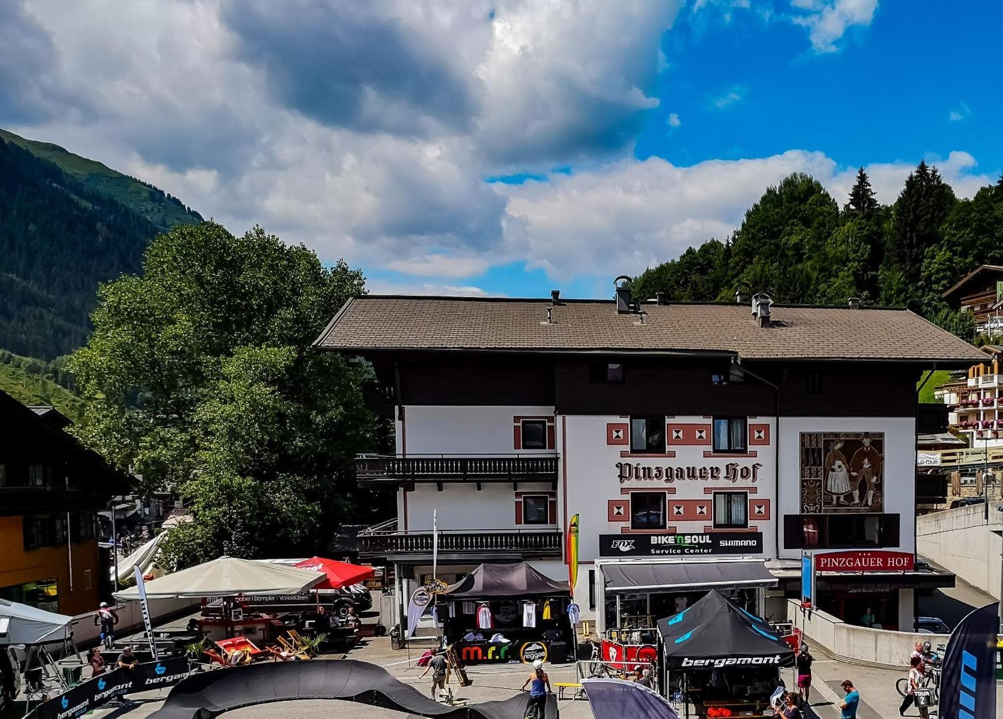 Hotel Pinzgauerhof - Inclusive Evening Dinner Saalbach-Hinterglemm Dış mekan fotoğraf